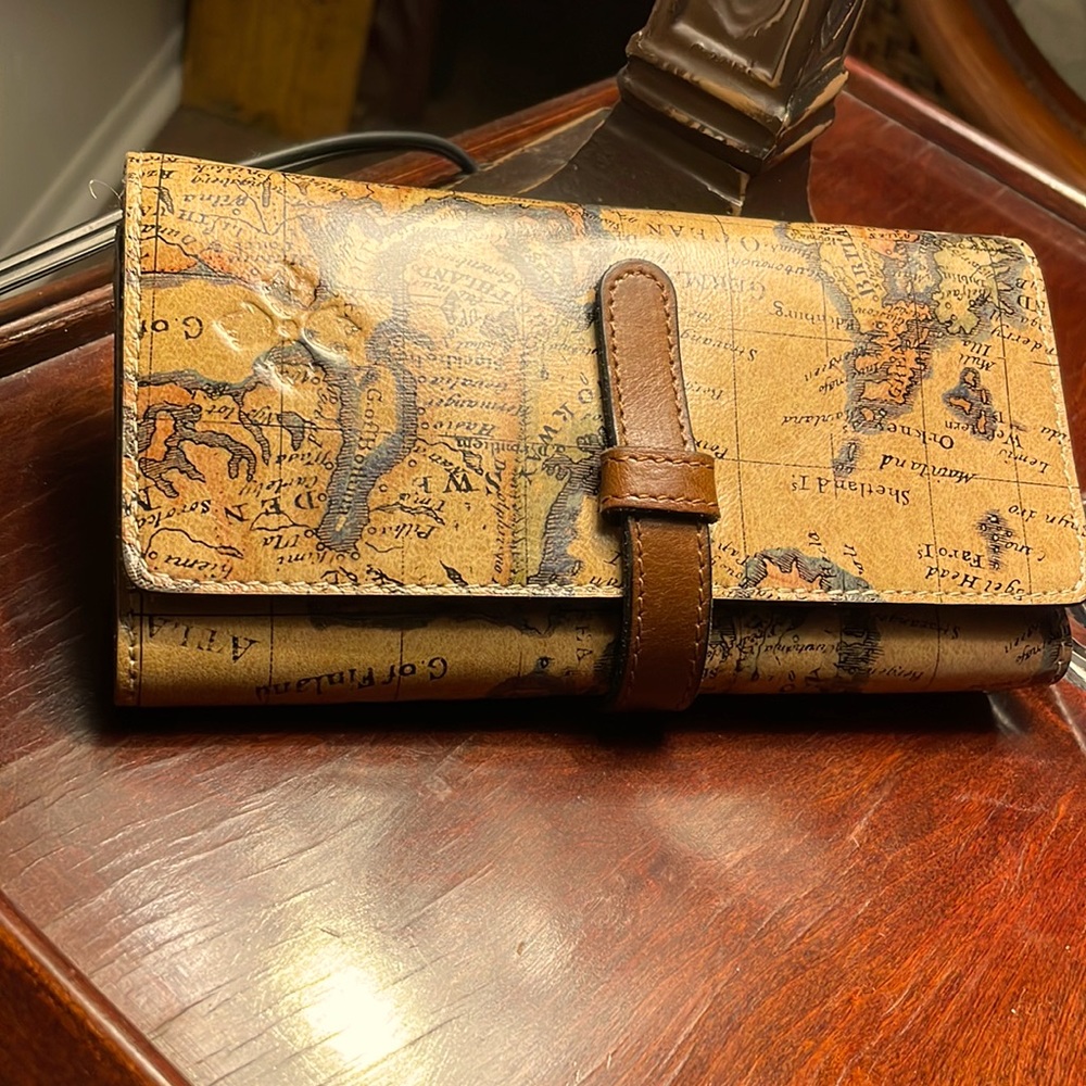 Patricia Nash Marly Wallet/Wristlet (European Map)
